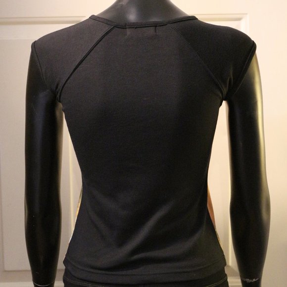 Deity Sleeveless Top - Picture 2 of 4